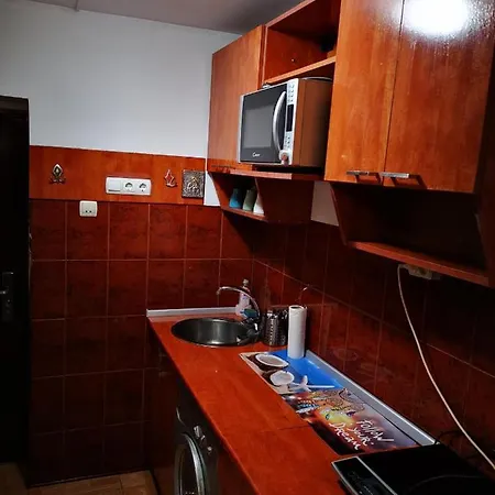 Romexpo Cosy Studio - Self Check-in & Out With Key-locker At Any Hour Apartment *